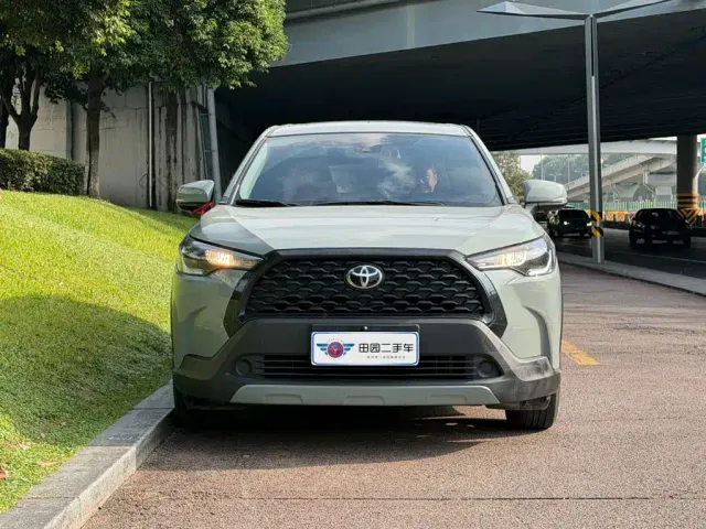 Toyota Corolla Cross — Фото автомобиля 2