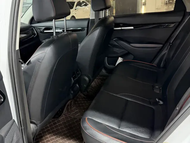 Kia Seltos — Фото автомобиля 3