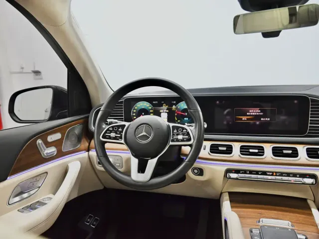Mercedes-Benz GLE-Class — Фото автомобиля 11