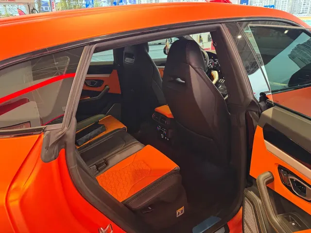 Lamborghini Urus — Фото автомобиля 7