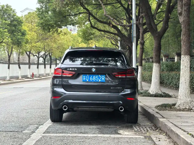 BMW X1 — Фото автомобиля 12