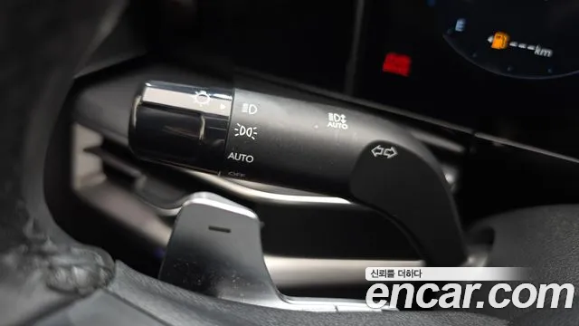 Hyundai Grandeur Grandeur (GN7) 2.5 Бензин 2WD — Фото автомобиля 30