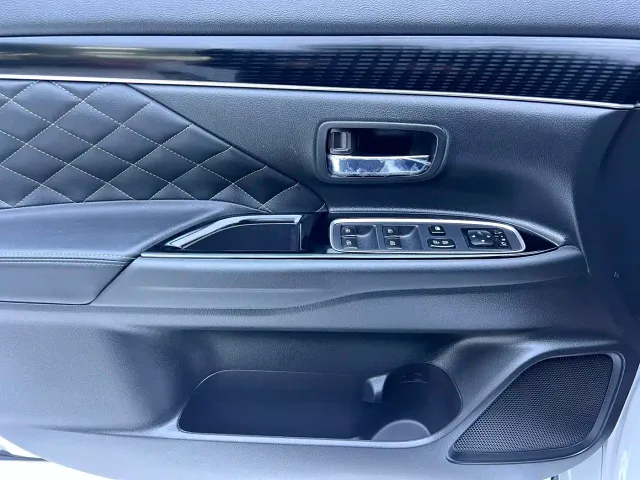 Mitsubishi Outlander — Фото автомобиля 8