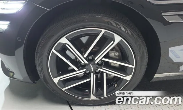 Genesis G80 RG3 — Фото автомобиля 5