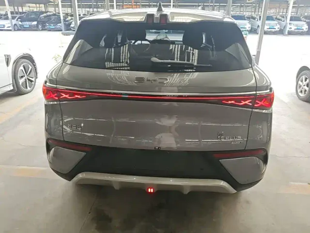 BYD Yuan PLUS — Фото автомобиля 5