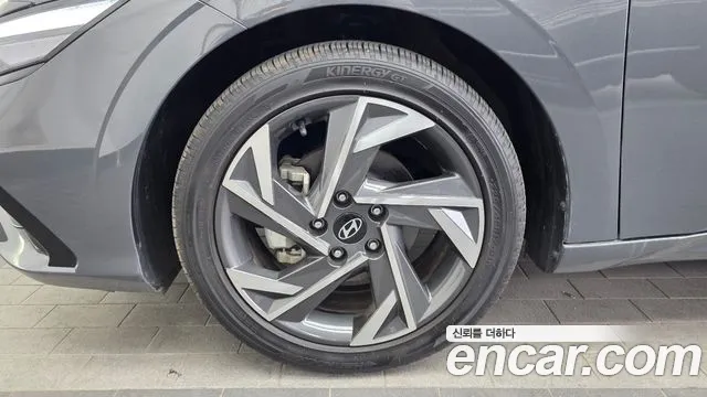 Hyundai AVANTE Новый Avante (CN7) — Фото автомобиля 5