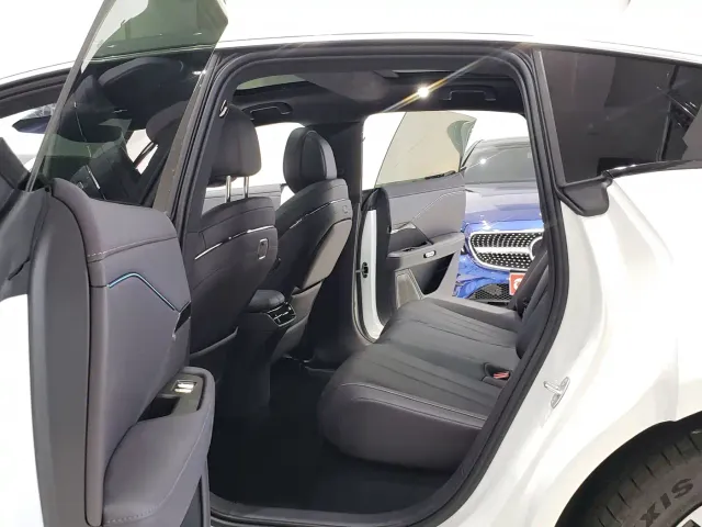 Toyota BoZhi 7 — Фото автомобиля 9