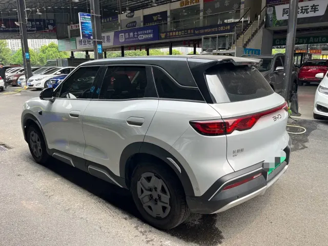 BYD Yuan UP — Фото автомобиля 9