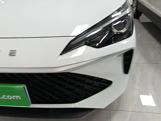 Roewe i5 — Фото автомобиля 23