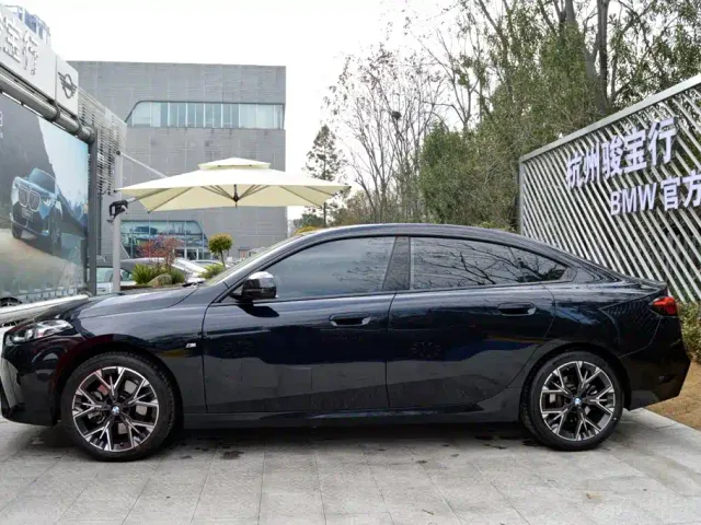 BMW 2 Series — Фото автомобиля 3