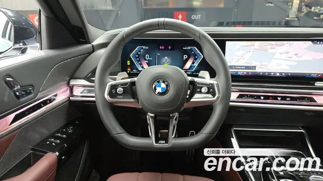 BMW 7-Series — Фото автомобиля 12