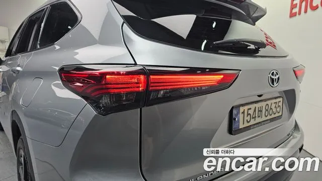 Toyota Highlander — Фото автомобиля 23