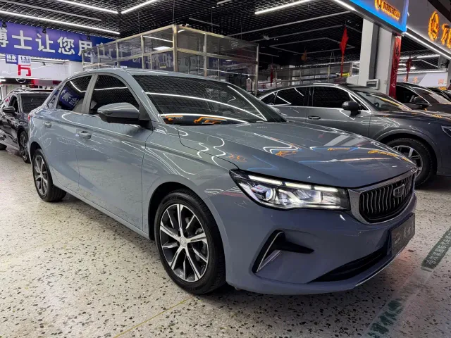 Geely Emgrand — Фото автомобиля 3