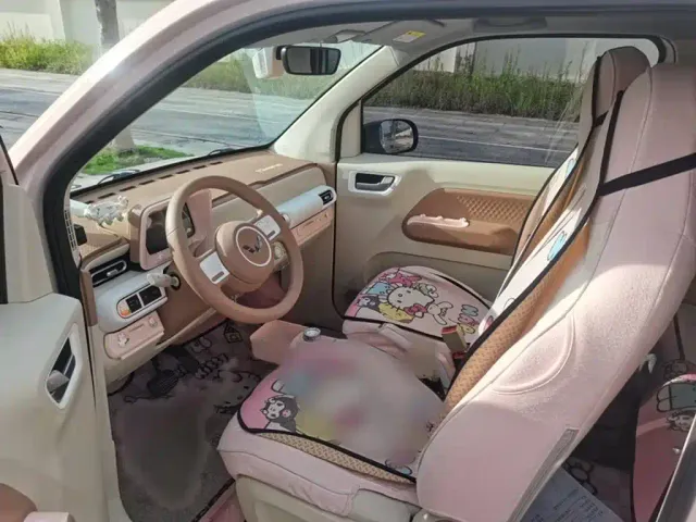Wuling Hongguang Mini EV — Фото автомобиля 11