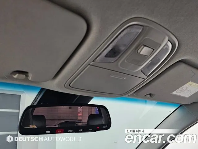 Kia Niro — Фото автомобиля 17