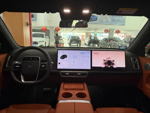 Li Auto Li Auto L6 2025 Pro Smart Renewal Edition — Фото автомобиля 6