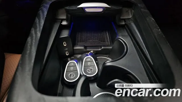 Mercedes-Benz E-Class — Фото автомобиля 28