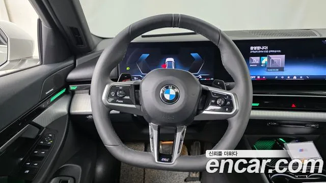 BMW 5 Series G60 — Фото автомобиля 12