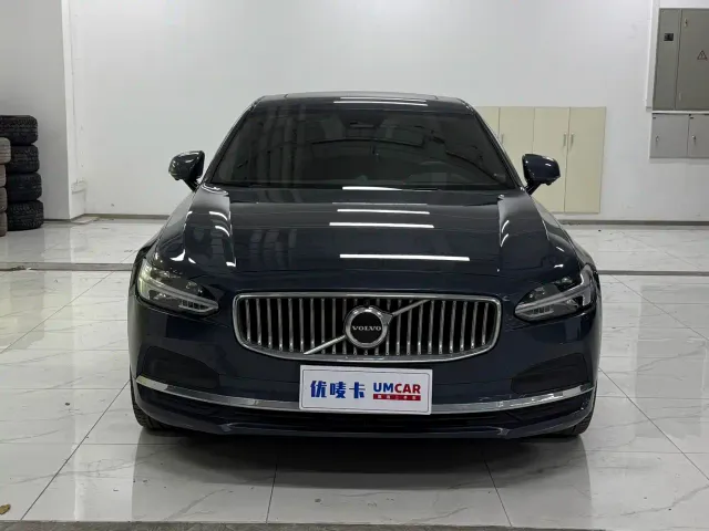 Volvo S90 — Фото автомобиля 2