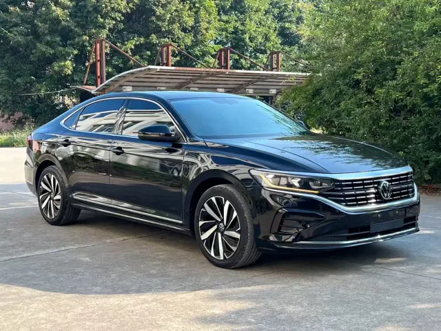 Volkswagen Passat — Фото автомобиля 3