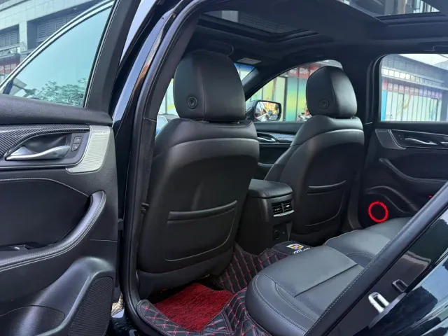 Cadillac CT5 — Фото автомобиля 10