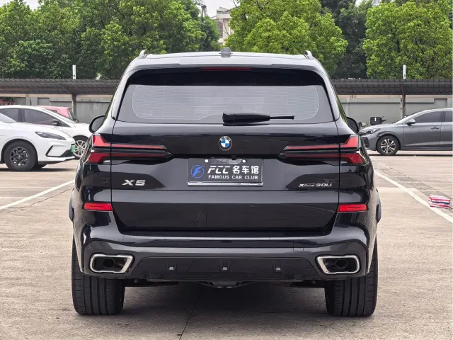 BMW X5 — Фото автомобиля 4