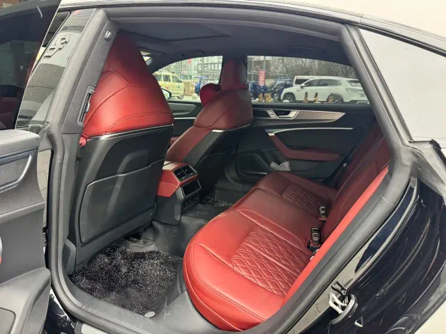 Audi A7L — Фото автомобиля 7