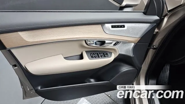 Volvo XC90 Generation 2 — Фото автомобиля 23
