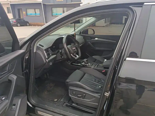 Audi Q5L — Фото автомобиля 9