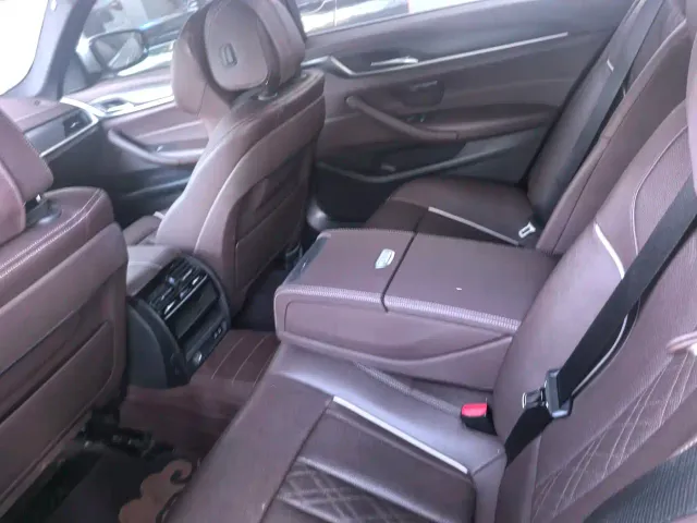 BMW 5 Series — Фото автомобиля 20