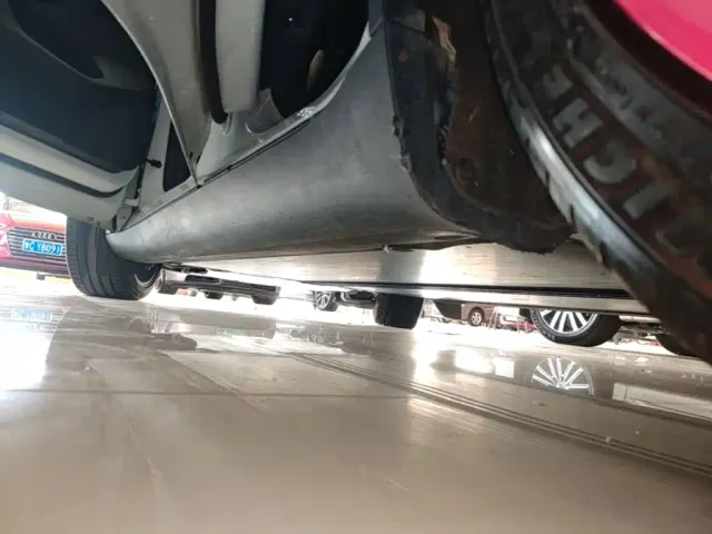 Tesla Model Y — Фото автомобиля 21