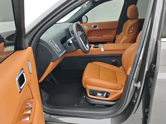 Li Auto L7 — Фото автомобиля 9
