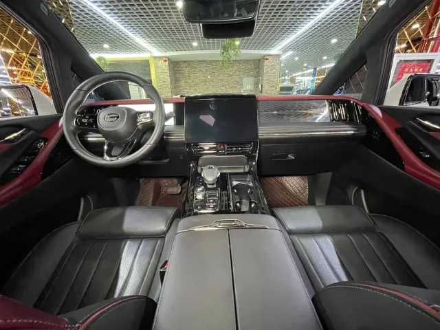 GAC Trumpchi M8 — Фото автомобиля 15