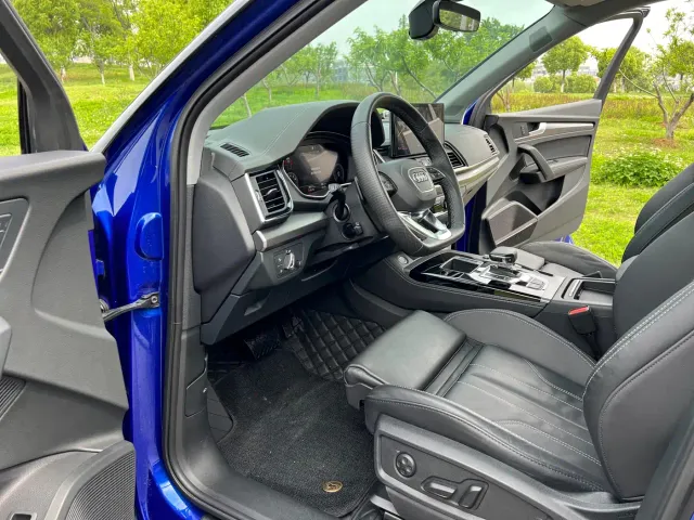 Audi Q5L — Фото автомобиля 10