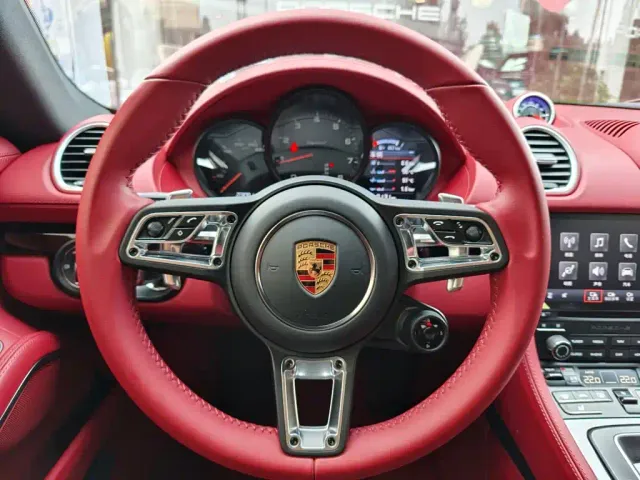 Porsche 718 — Фото автомобиля 14
