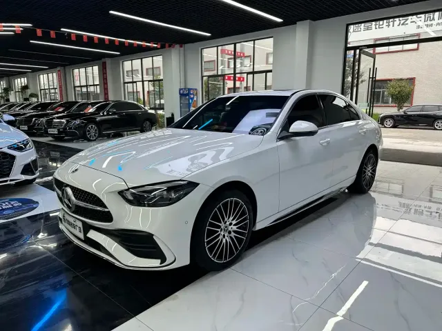 Фотография автомобиля — Mercedes-Benz C-Class
