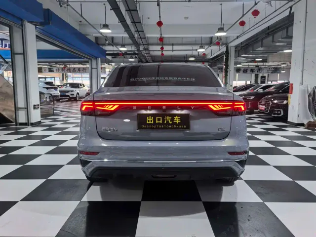 Geely Emgrand — Фото автомобиля 5