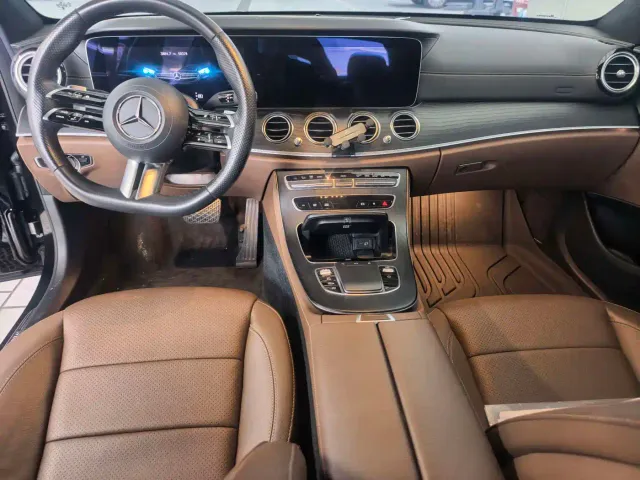 Mercedes-Benz E-Class — Фото автомобиля 6