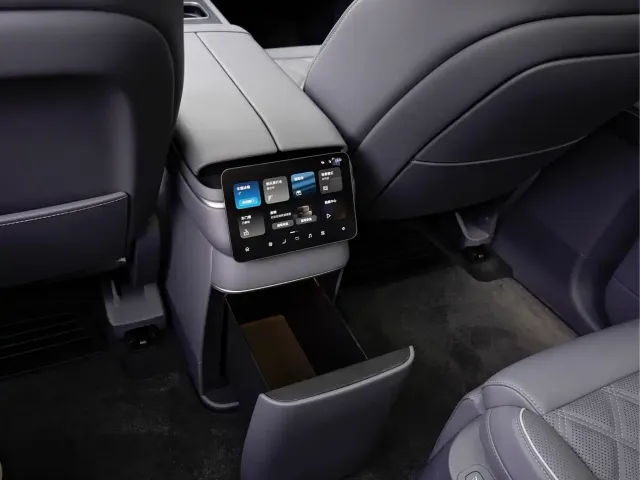 NIO NIO ES8 2025 Model 6-Seat Executive Luxury Edition — Фото автомобиля 14