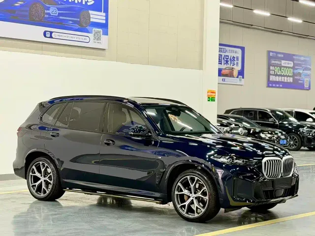 Фотография автомобиля — BMW X5