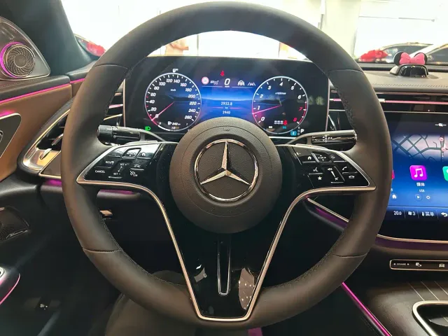 Mercedes-Benz E-Class — Фото автомобиля 17
