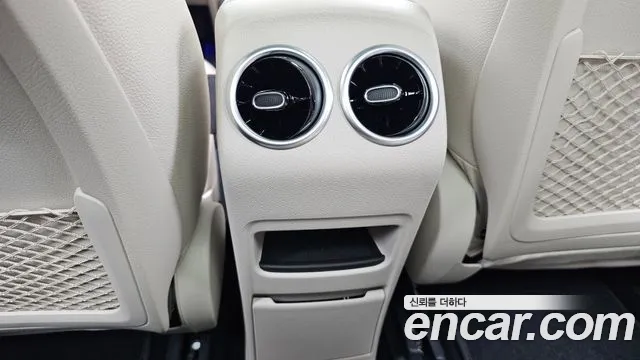 Mercedes-Benz EQA — Фото автомобиля 28