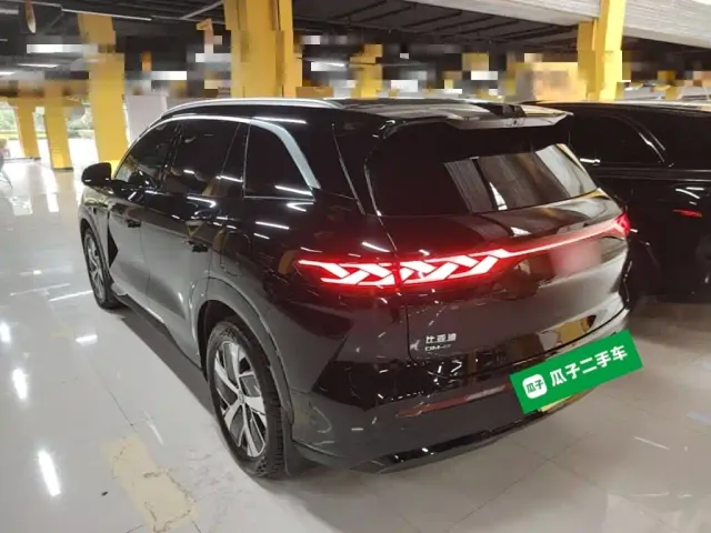 BYD Tang L — Фото автомобиля 4