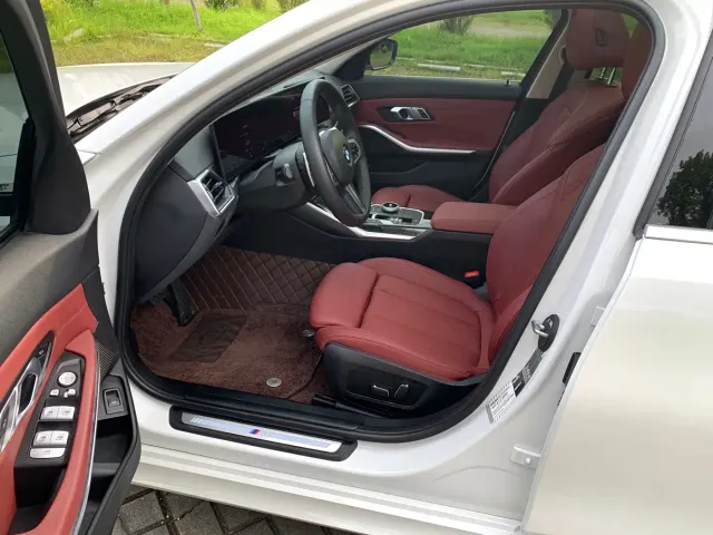 BMW 3 Series — Фото автомобиля 7