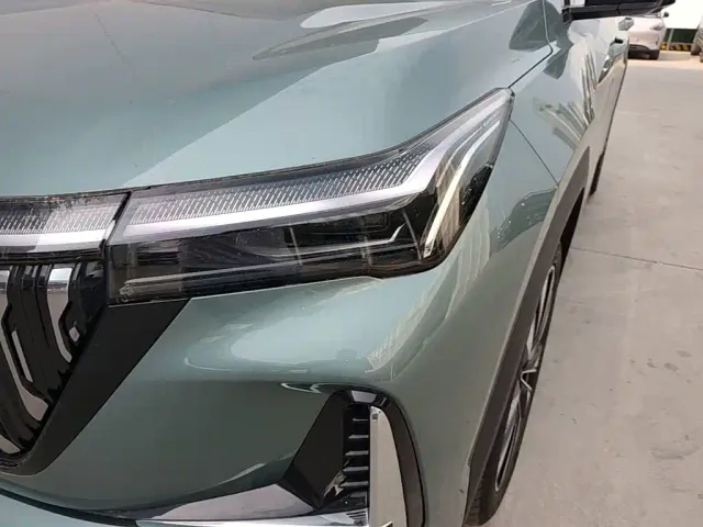 Geely Boyue L — Фото автомобиля 17