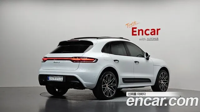 Фотография автомобиля — Porsche Macan