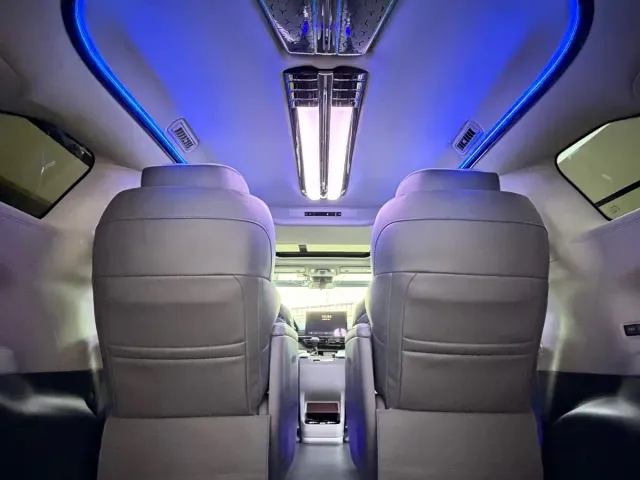 Toyota Sienna — Фото автомобиля 11
