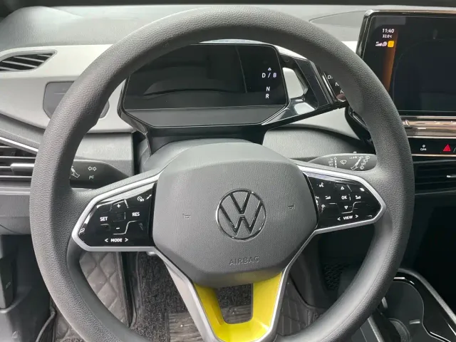 Volkswagen ID.3 — Фото автомобиля 10