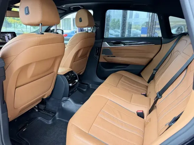 BMW 6 Series Gran Turismo — Фото автомобиля 9