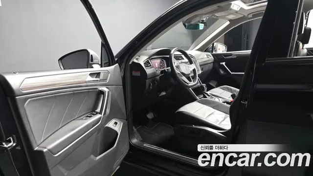 Volkswagen Tiguan — Фото автомобиля 10